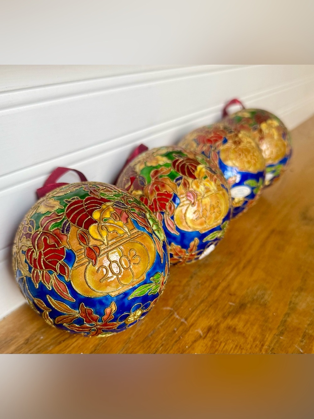 1 Vintage 2003 Dillards Trimmings Cloisonné Ornament